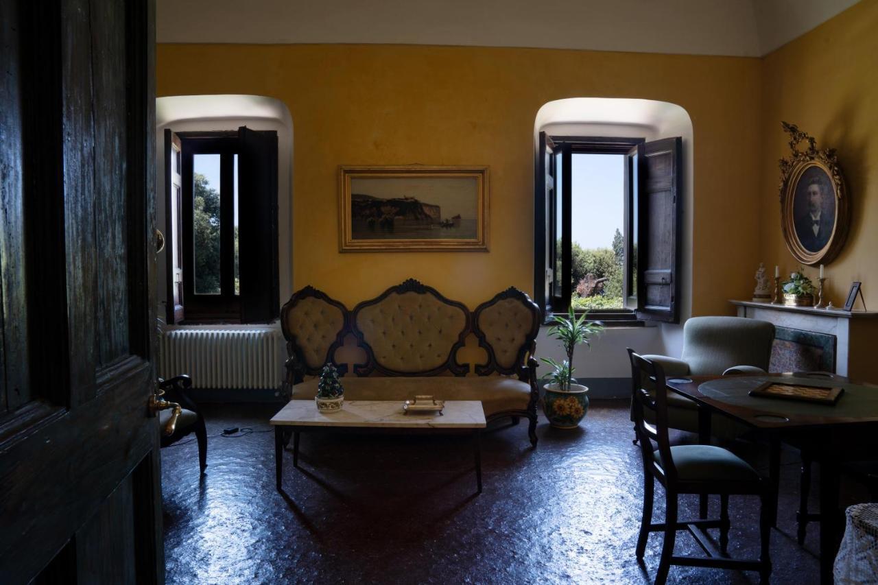 Relais Villa Giusso Vico Equense Buitenkant foto