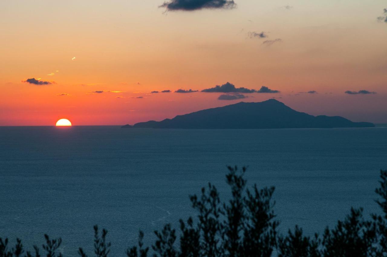 Relais Villa Giusso Vico Equense Buitenkant foto